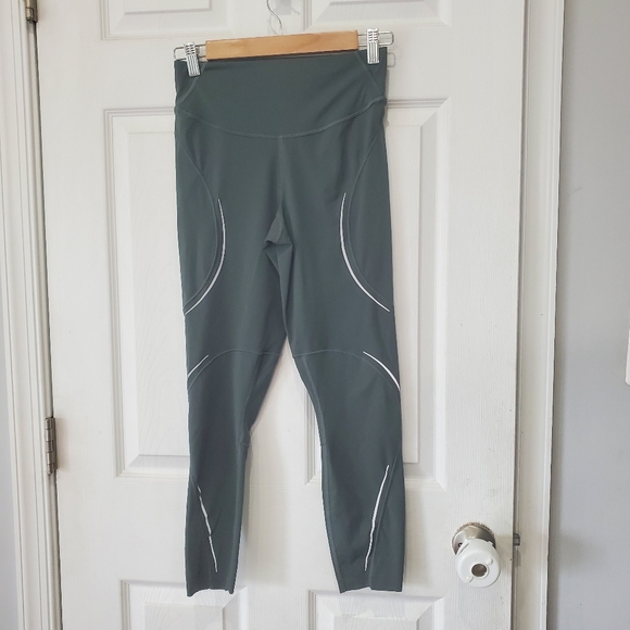 Lululemon Base Pace Reflective Smoked Spruce 25" Size 6 - Picture 1 of 14